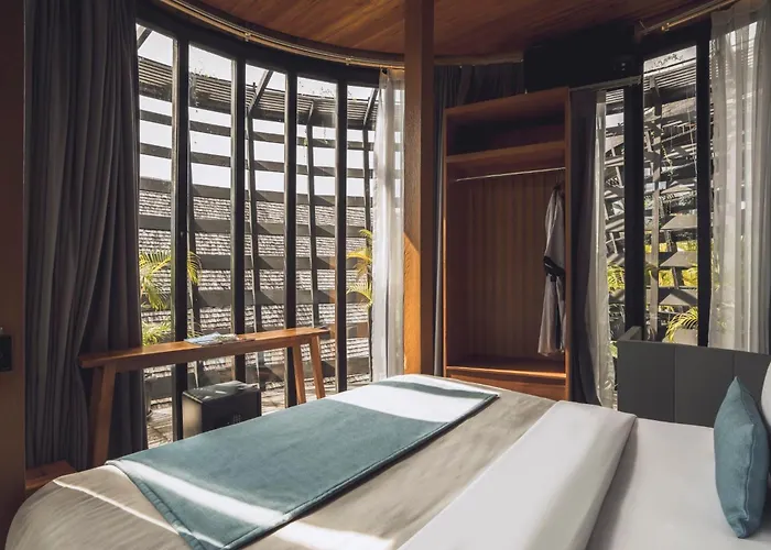 By Ini Vie Hospitality リゾート 5*