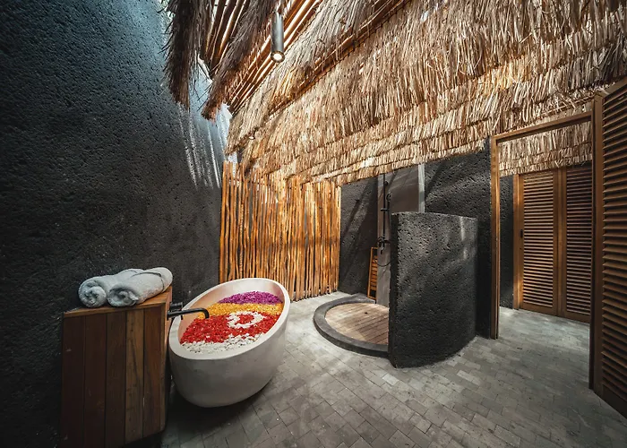 By Ini Vie Hospitality Курортный комплекс